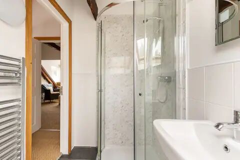 airbnb Bathroom 3 DR.webp