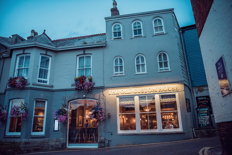 How to Travel to Padstow in Winter 2019/20 by Road, Rail, or Air